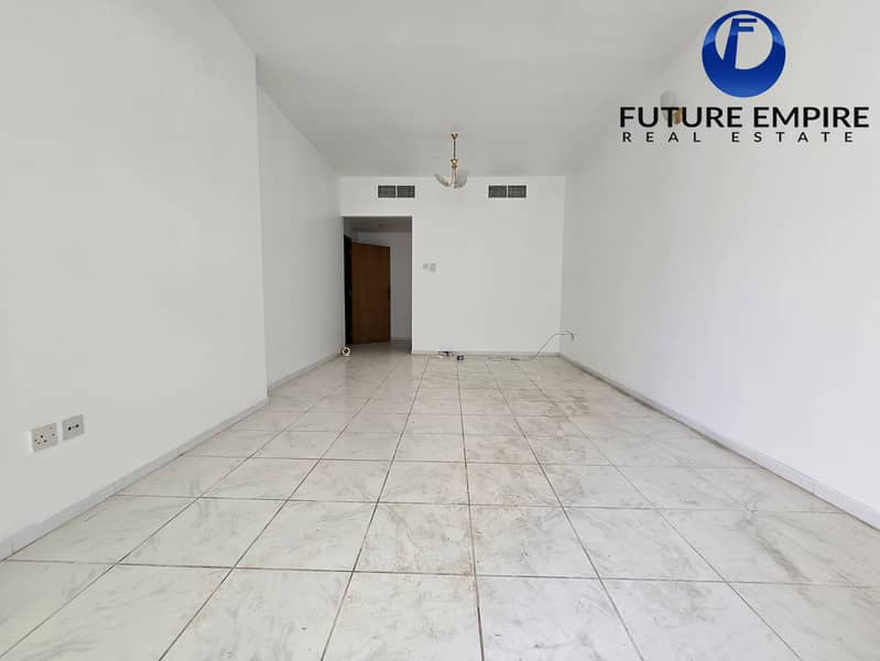 Chiller Free Close To Metro Spacious 1BHK Free Parking - Image 8