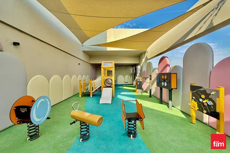 1+Maidroom | Brand New | Vacant | Furnished - Image 18