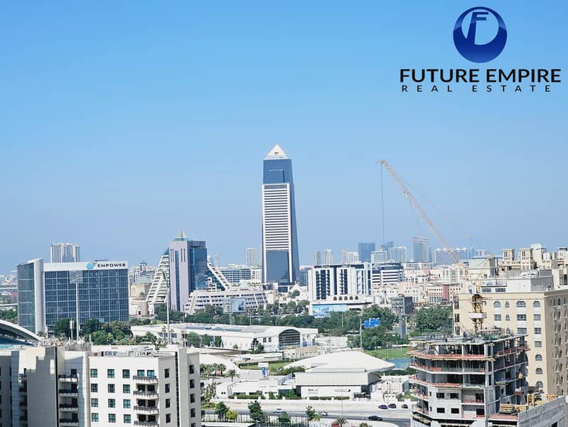 Luxurious 2BHK | GYM Pool Parking | Nearby Metro