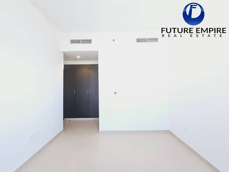 Luxurious 2BHK | GYM Pool Parking | Nearby Metro - Image 9