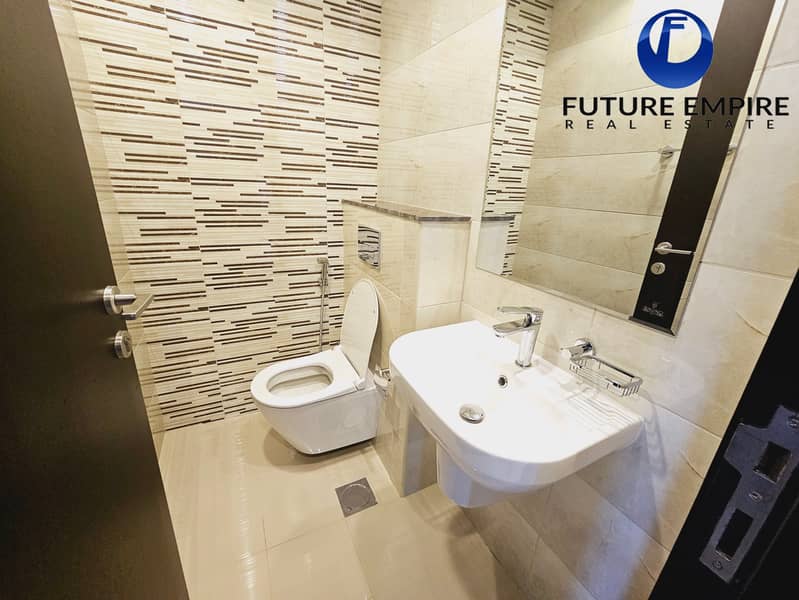 Luxurious 2BHK | GYM Pool Parking | Nearby Metro - Image 10