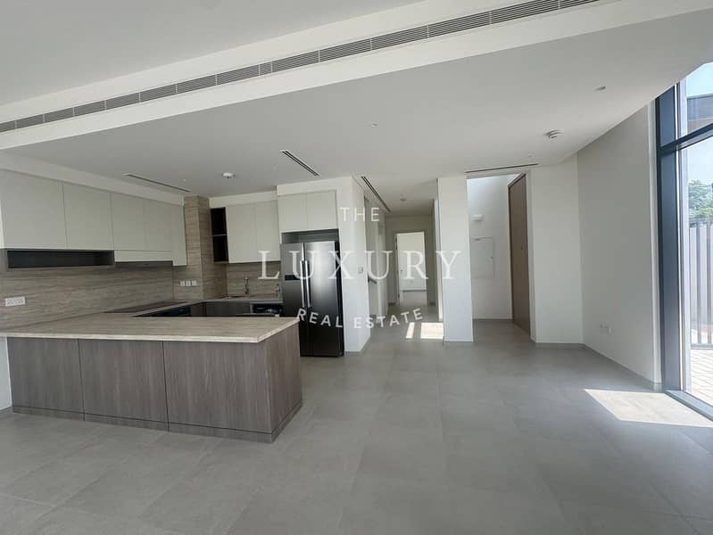 Corner Unit | Single Row | Near Amenities - Image 6