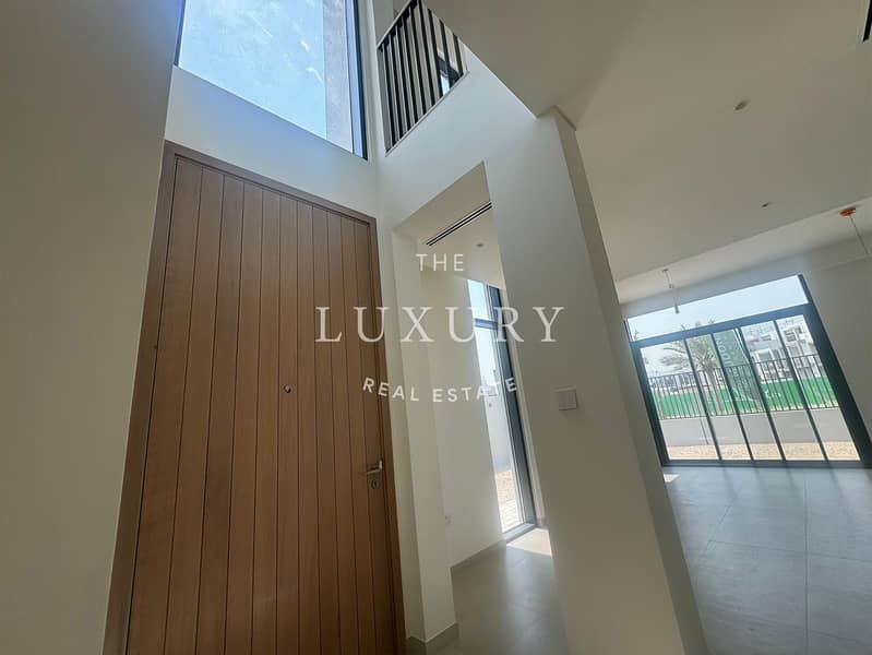 Corner Unit | Single Row | Near Amenities - Image 8