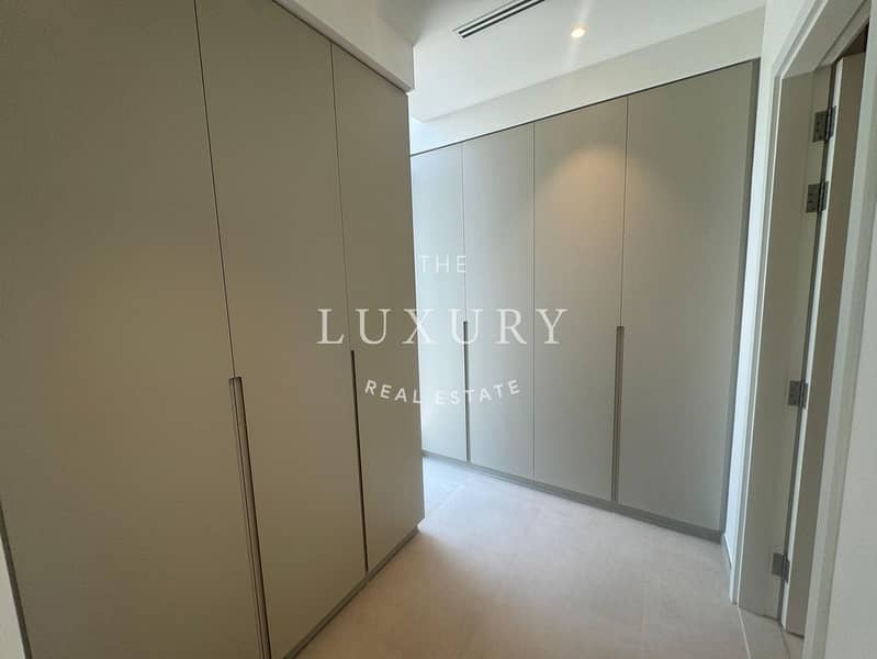 Corner Unit | Single Row | Near Amenities - Image 12