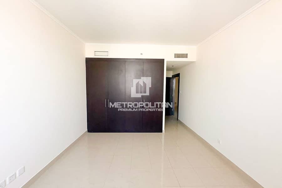 Spacious | High Floor | Golf Views | Vacant - Image 7