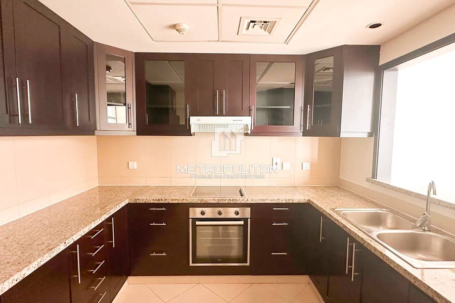 Spacious | High Floor | Golf Views | Vacant - Image 21