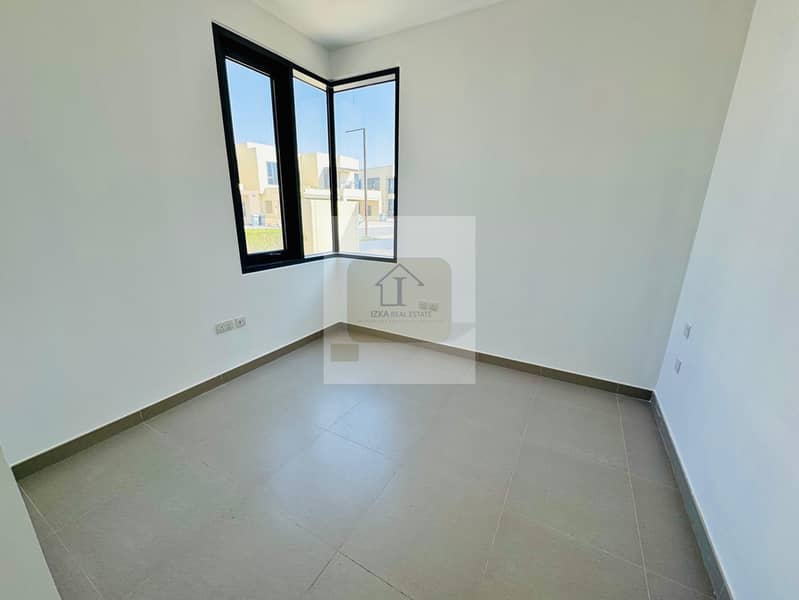 Single row | Park facing | Close to amenities