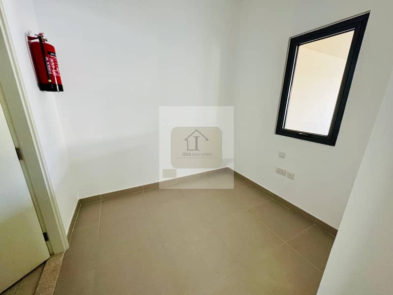 Single row | Park facing | Close to amenities - Image 8