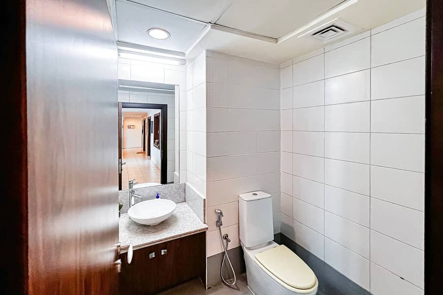 2 bed + Maids | Burj Khalifa view | Exclusive - Image 11