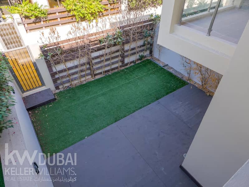 Community View | Premium | Maid Room | Unfurnished - Image 7