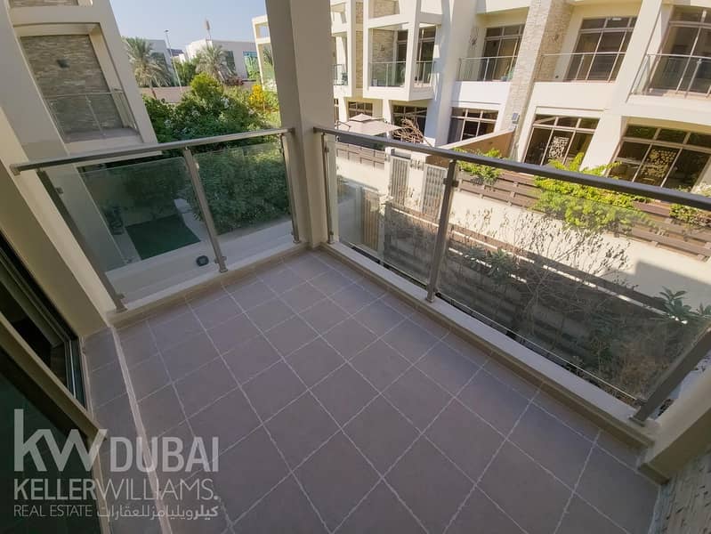 Community View | Premium | Maid Room | Unfurnished - Image 9