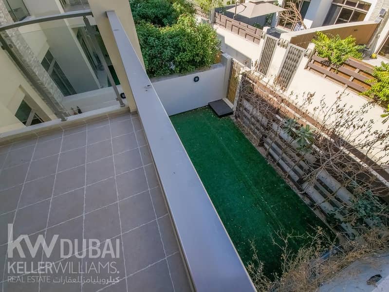 Community View | Premium | Maid Room | Unfurnished - Image 10