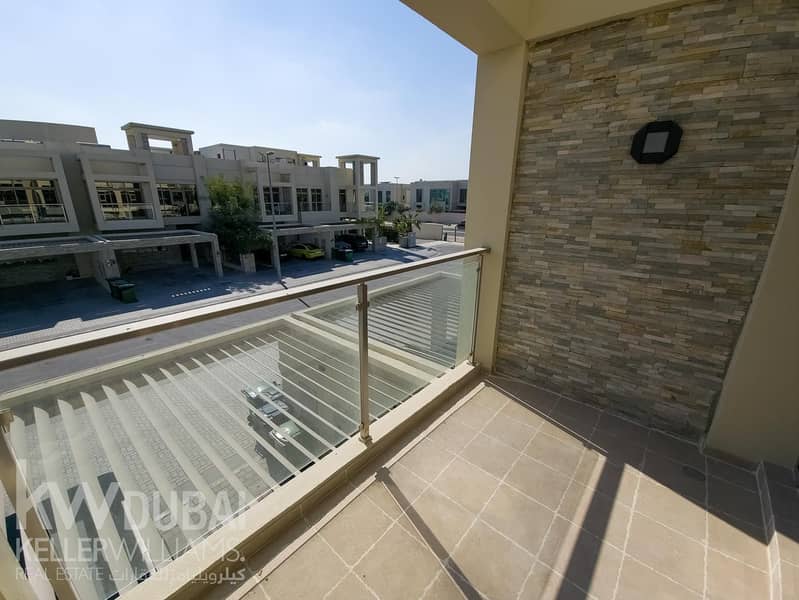 Community View | Premium | Maid Room | Unfurnished - Image 12