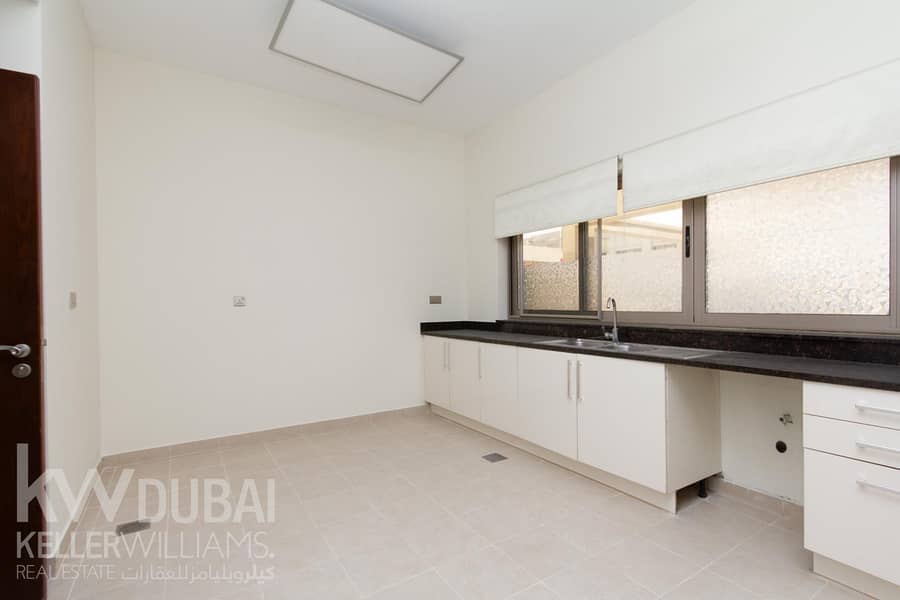 Community View | Premium | Maid Room | Unfurnished - Image 18