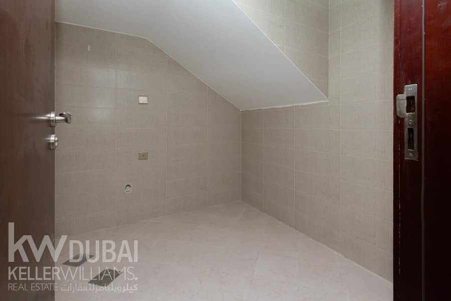 Community View | Premium | Maid Room | Unfurnished - Image 20