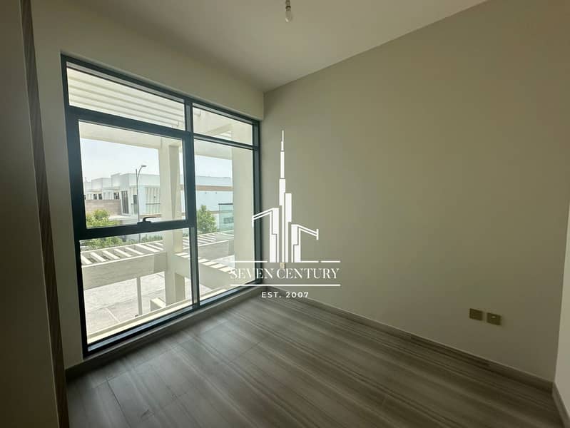 Ready to Move In | Full Park View - Image 7