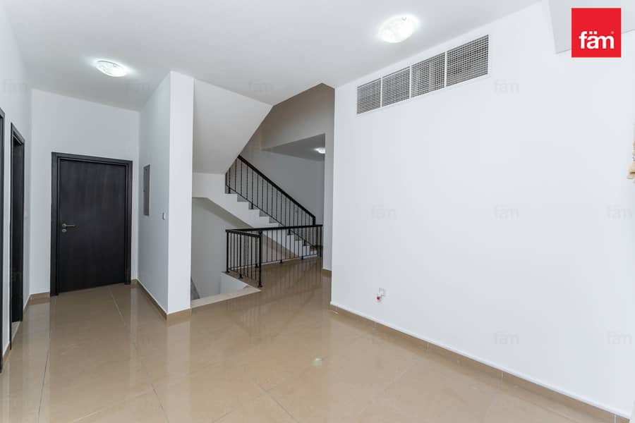 Corner | Well Maintained | Close To Park | Pool - Image 18