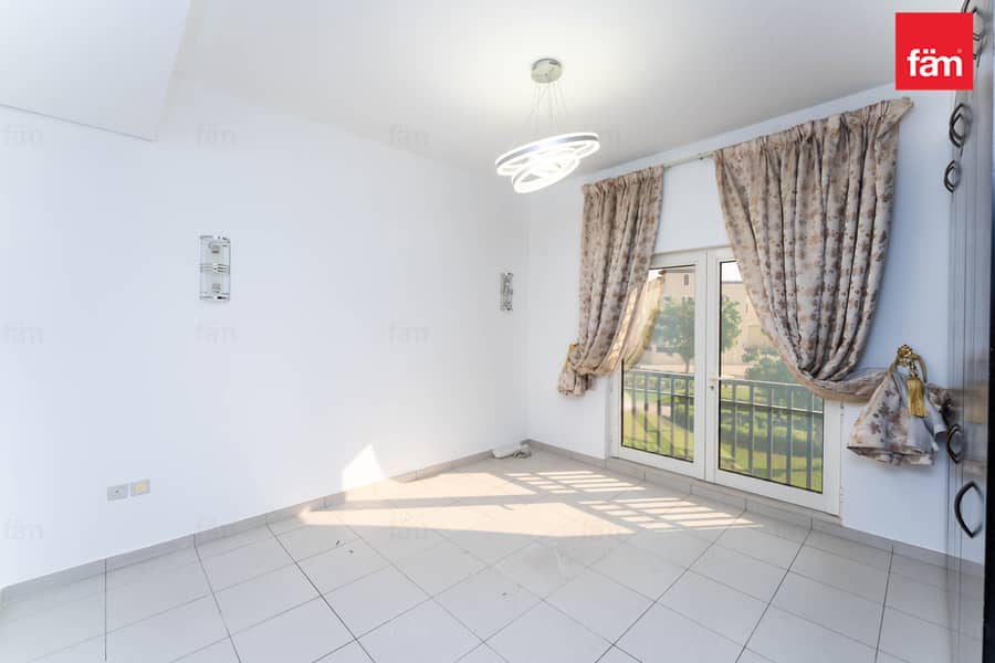 Corner | Well Maintained | Close To Park | Pool - Image 32