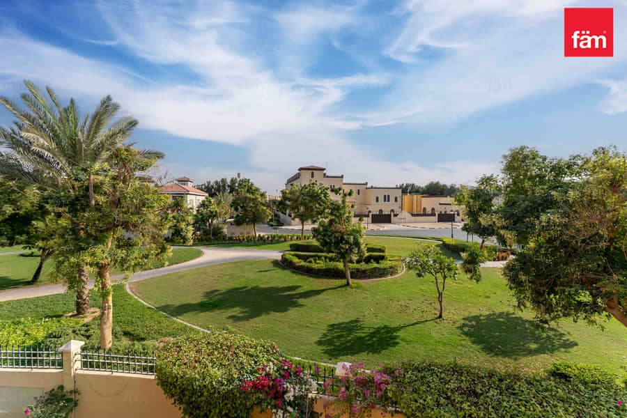 Corner | Well Maintained | Close To Park | Pool - Image 38