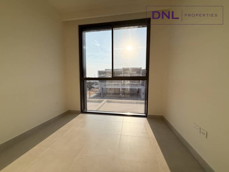 Ready To Move/ Motivated Seller / Brand New - Image 6