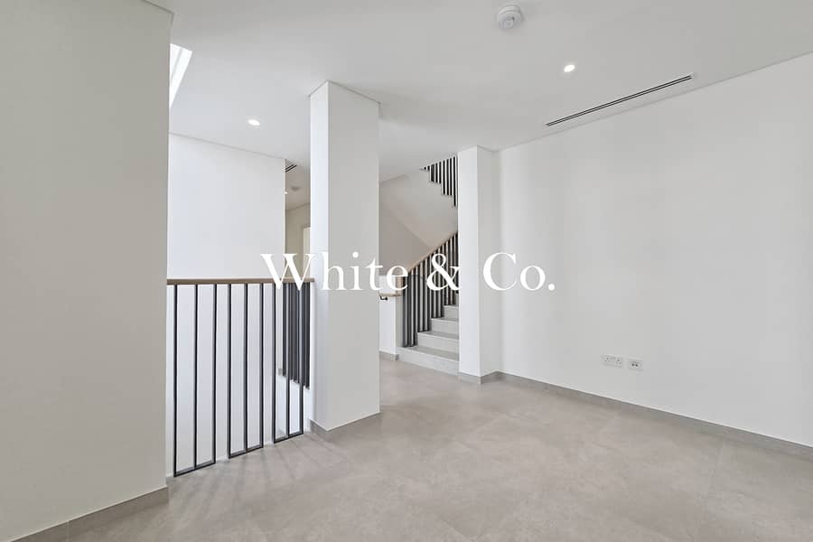 Family Room | Pool and Park | Corner Plot - Image 7