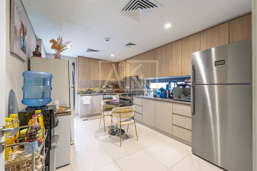 Luxurious 4-Bedroom Townhouse | The Pulse Townhouses | Fully Furnished - Image 9