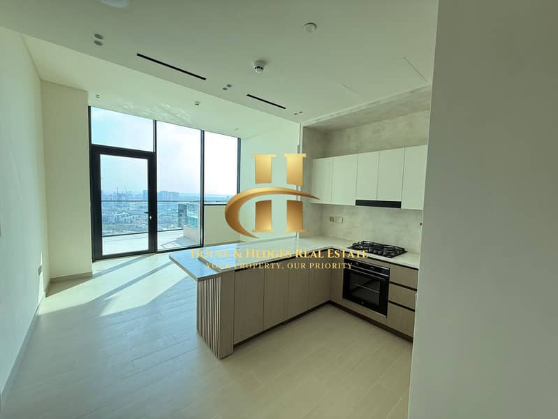 Premium Finishing | With Private Pool | Vacant