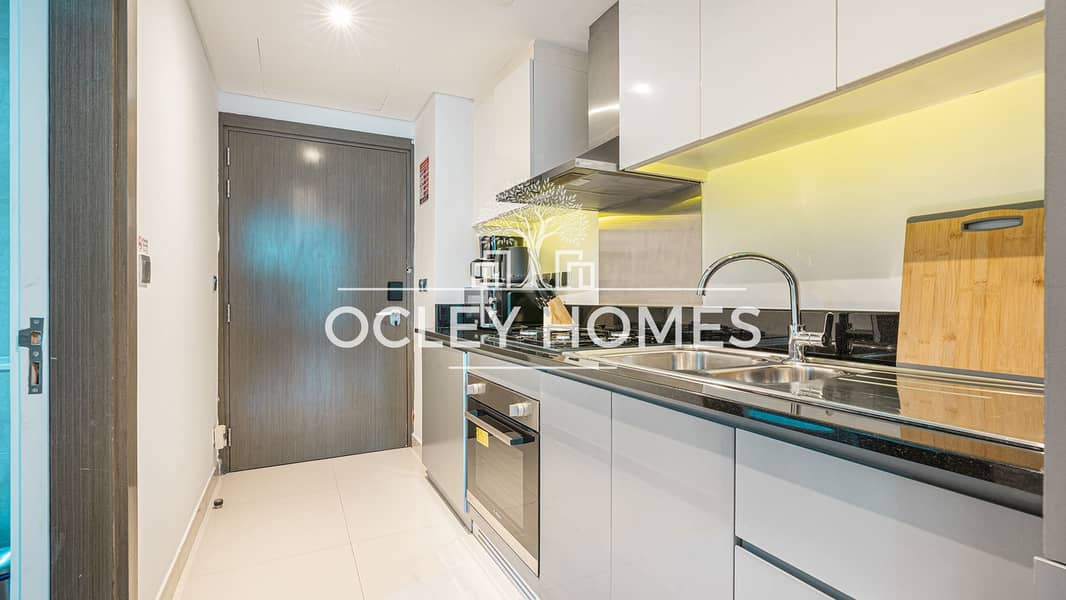 Modern Unit | All Bills Included | Monthly Stays - Image 13