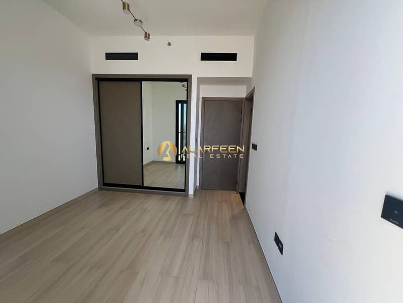 Unfurnished 3BR| Cozy living | Prime Location - Image 10