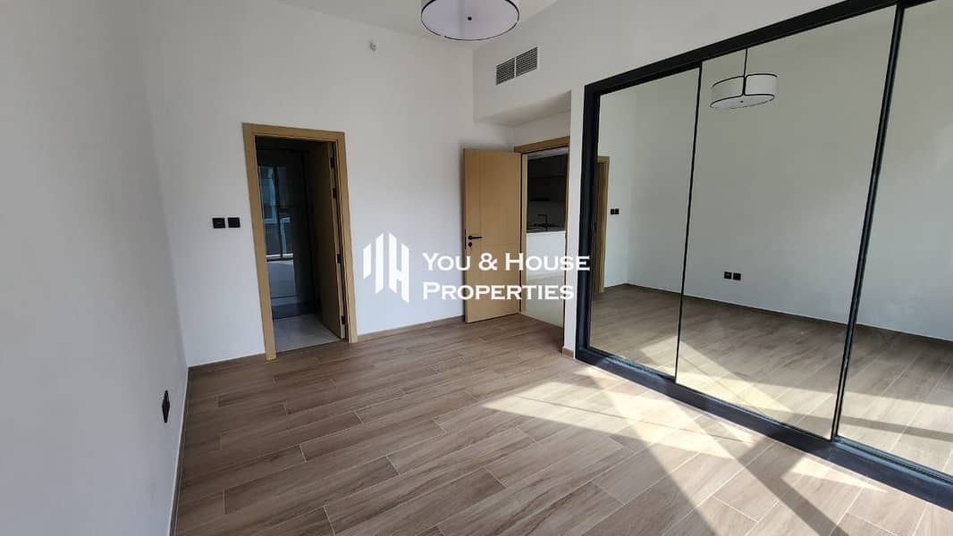 Smart Layout 1 Bedroom + Study | Sleek Design I Premium Amenities - Image 3