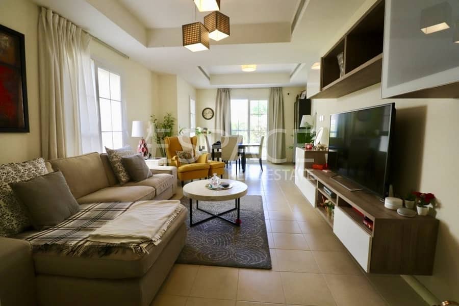 Beautiful Upgraded Type 3E in Al Reem 3- Spacious Living Room