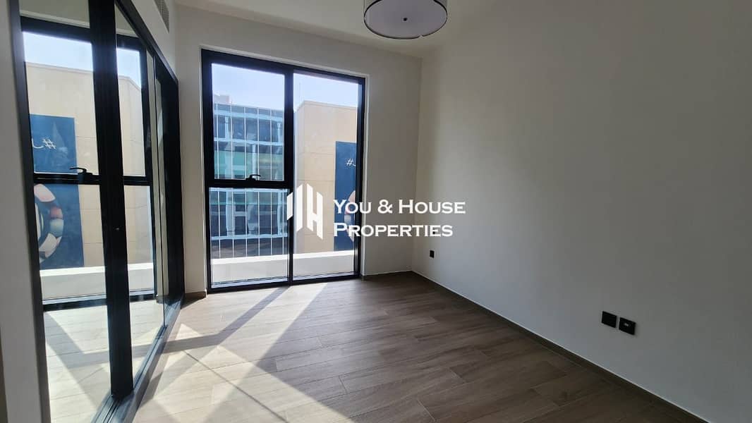 Smart Layout 1 Bedroom + Study | Sleek Design I Premium Amenities - Image 8