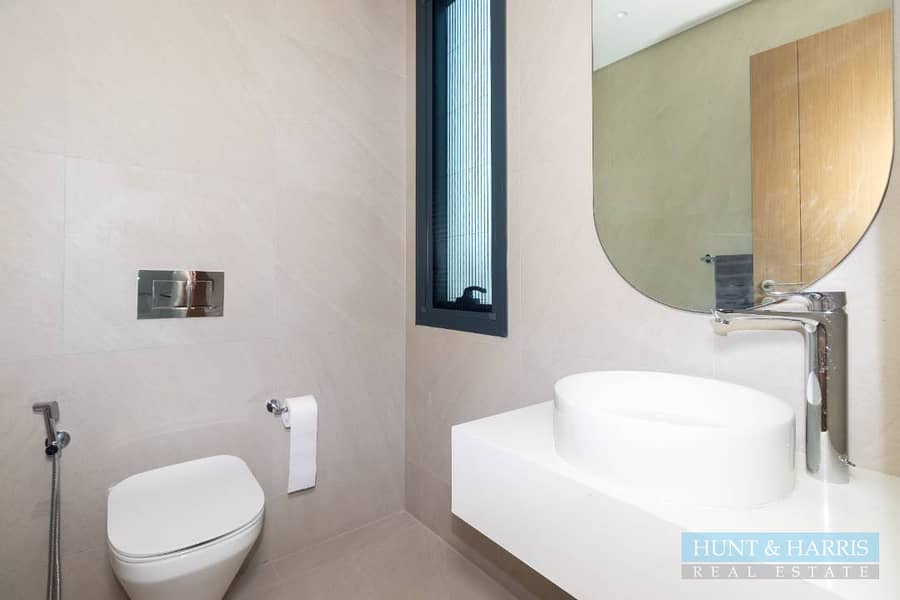 Three Bedroom Villa with Private Beach Access for Rent, Marjan Island - Image 20