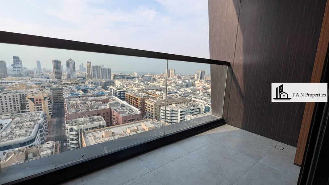 3 BHK + MAIDS |•| LUXURY BUILDING |•| MODERN FINISHING |•| HUGE SIZE LAYOUT |•| CLOSE TO METRO - Image 9