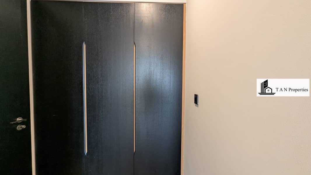 3 BHK + MAIDS |•| LUXURY BUILDING |•| MODERN FINISHING |•| HUGE SIZE LAYOUT |•| CLOSE TO METRO - Image 11