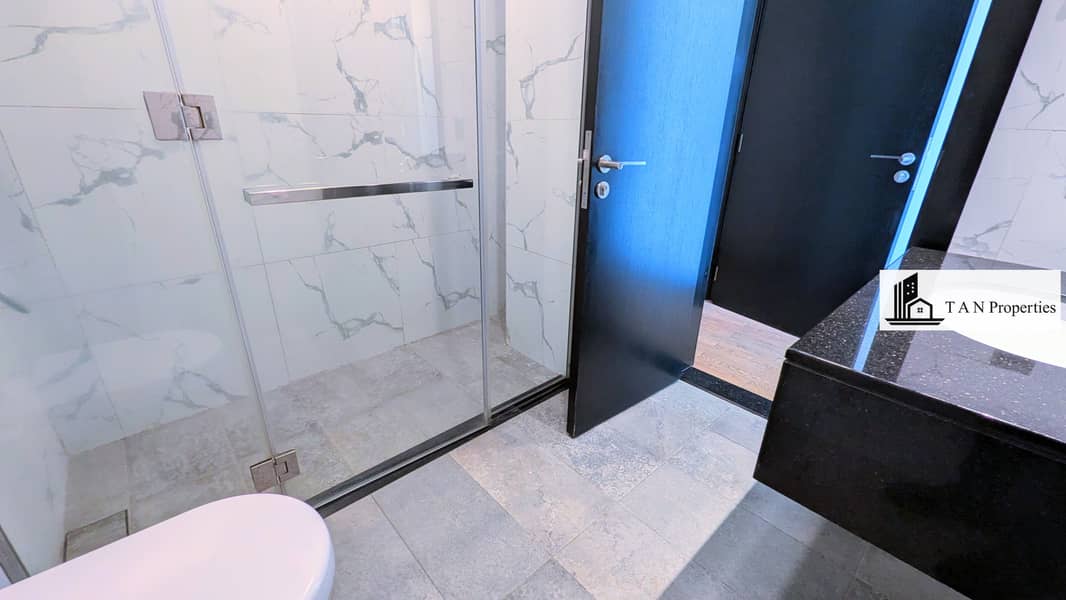 3 BHK + MAIDS |•| LUXURY BUILDING |•| MODERN FINISHING |•| HUGE SIZE LAYOUT |•| CLOSE TO METRO - Image 19