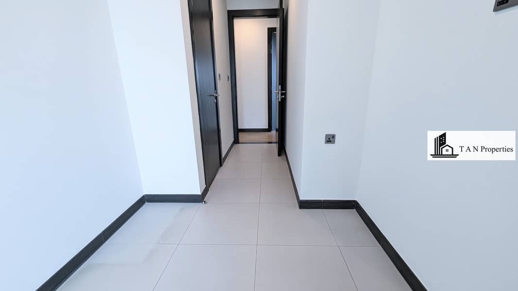 3 BHK + MAIDS |•| LUXURY BUILDING |•| MODERN FINISHING |•| HUGE SIZE LAYOUT |•| CLOSE TO METRO - Image 22