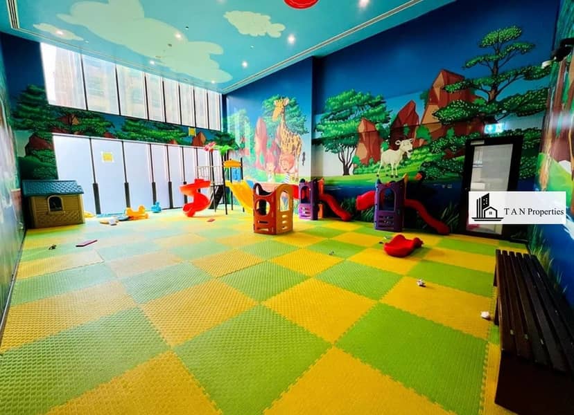 3 BHK + MAIDS |•| LUXURY BUILDING |•| MODERN FINISHING |•| HUGE SIZE LAYOUT |•| CLOSE TO METRO - Image 31