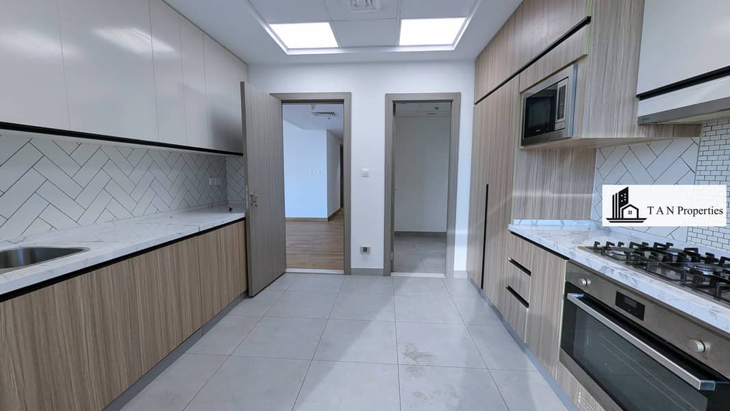 3 BHK + MAIDS |•| KITCHEN APPLIANCES |•| LUXURY BUILDING |•| MODERN FINISHING - Image 9