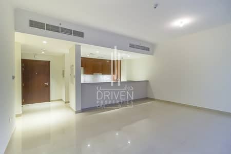 Brand New Cozy Unit in Below Market Price Brand New Cozy Unit in Below Market Price