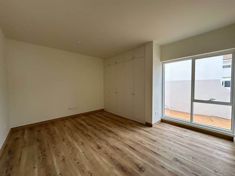 Premium quality |5 bedroom compound villa | shared pool and gym - Image 8