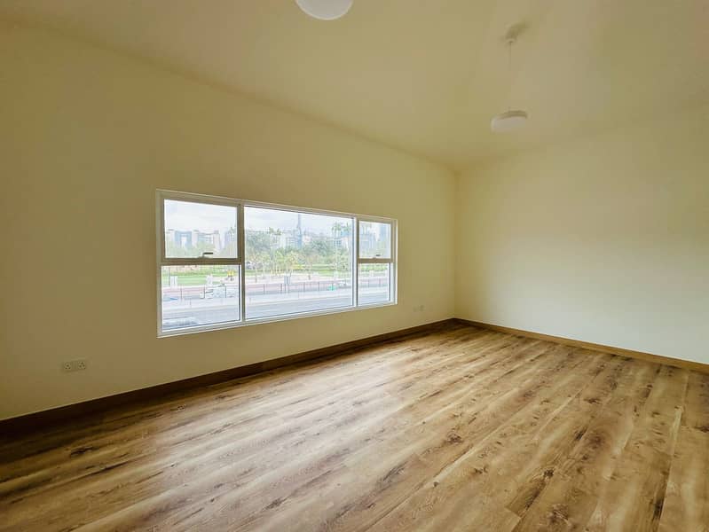 Premium quality |5 bedroom compound villa | shared pool and gym - Image 12