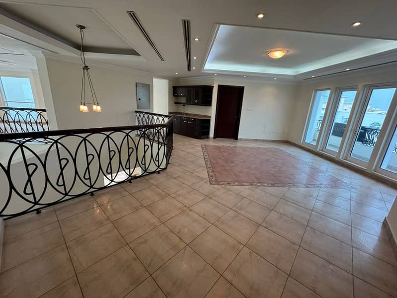 7 bedroom villa + Maid’s room |Spacious | In perfect condition - Image 17