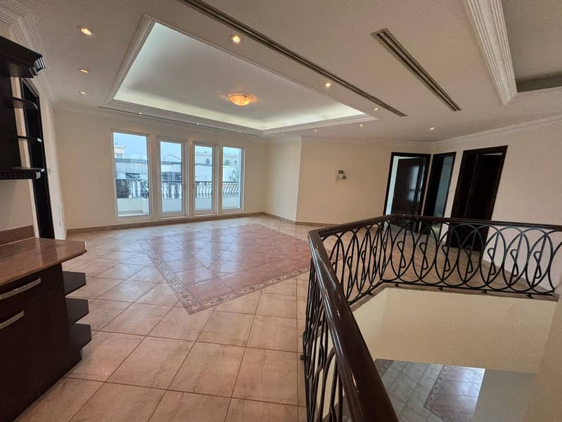 7 bedroom villa + Maid’s room |Spacious | In perfect condition - Image 18