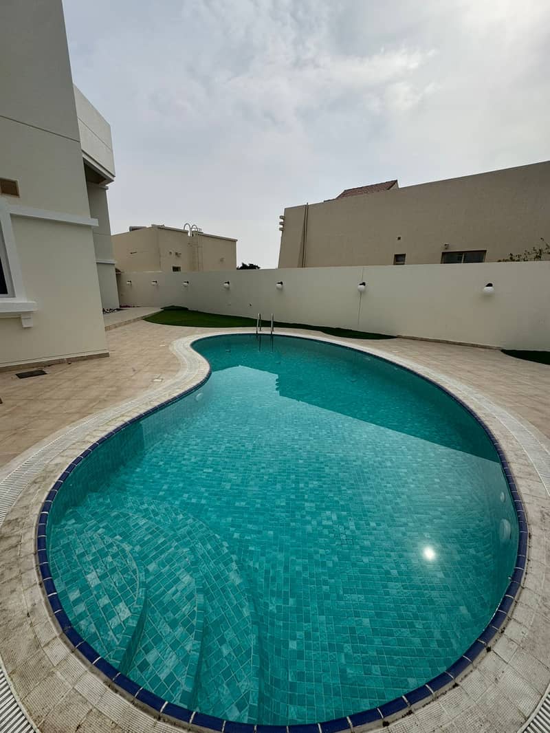 7 bedroom villa + Maid’s room |Spacious | In perfect condition - Image 32