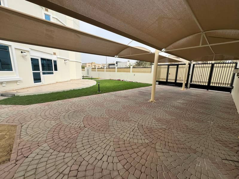 7 bedroom villa + Maid’s room |Spacious | In perfect condition - Image 33