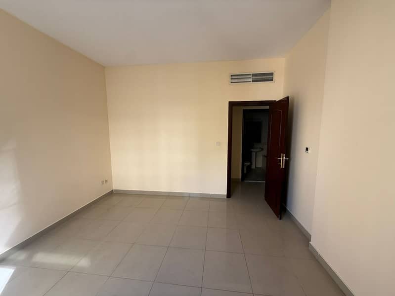 5 WhatsApp Image 2025-12-04 at 4.49. 07 PM (1). jpeg