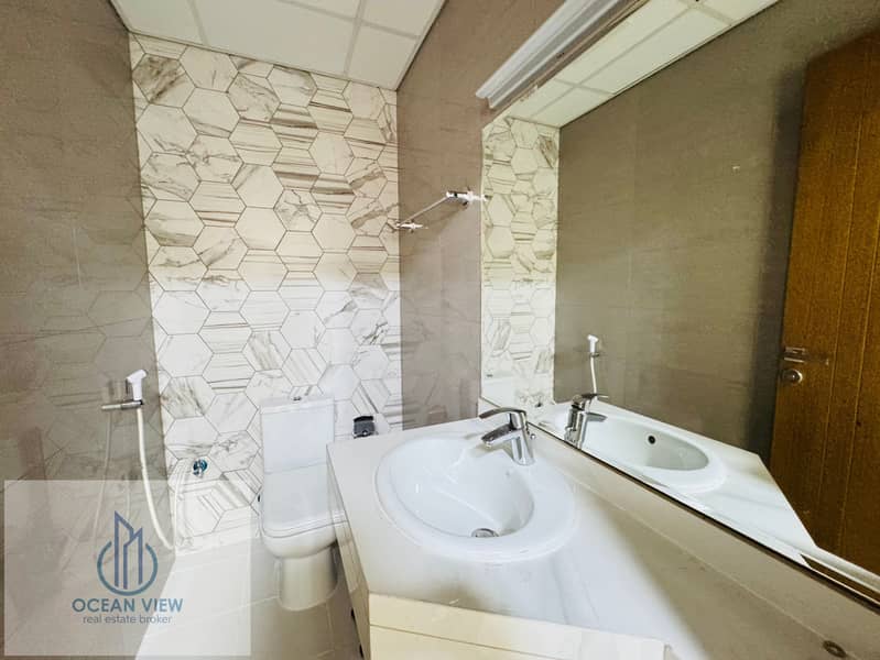 CHILLER FREE WITH CLOSE KITCHEN READY TO MOVE