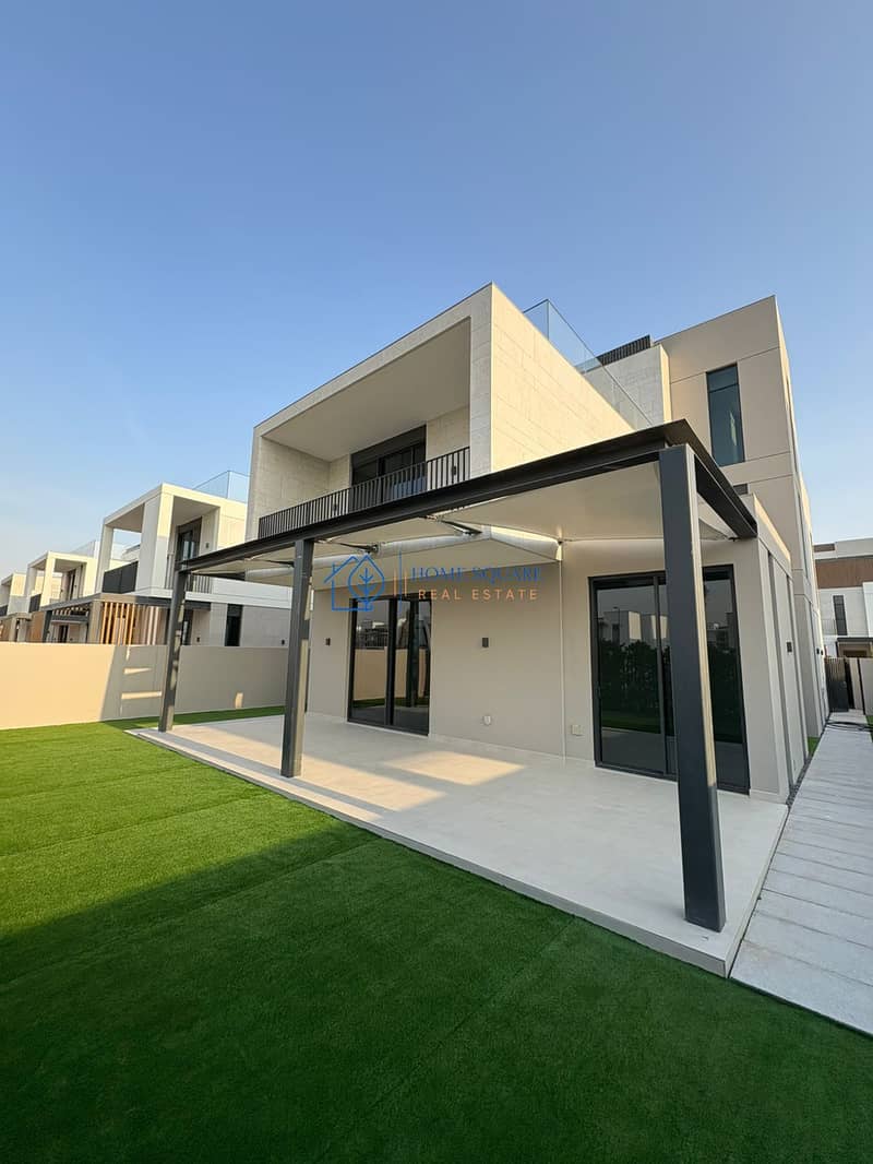 DESIGNER 4BR VILLA I PRIME LOCATION I PRIVATE GARDEN - Image 17