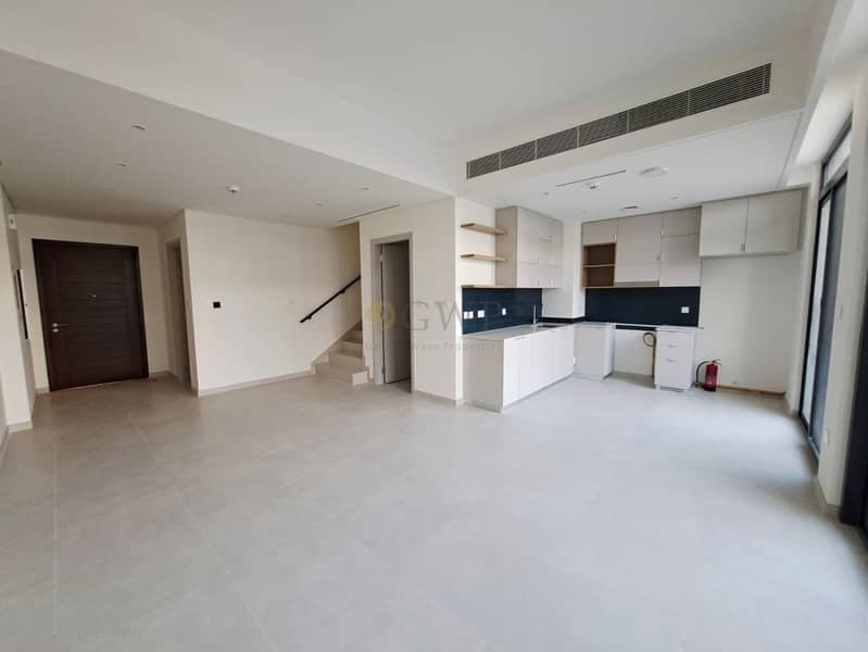 Immaculate | Fresh | On the Park | Family Perfect